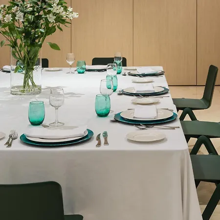מלון Zenit Coruna 4*