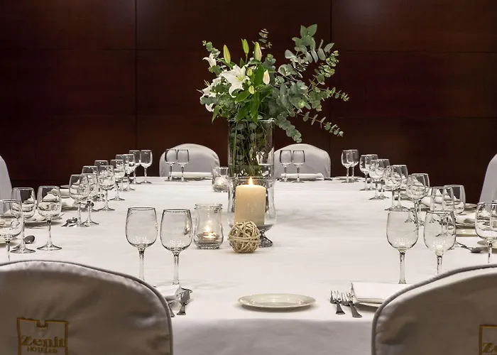 Zenit Coruna فندق آكورونيا