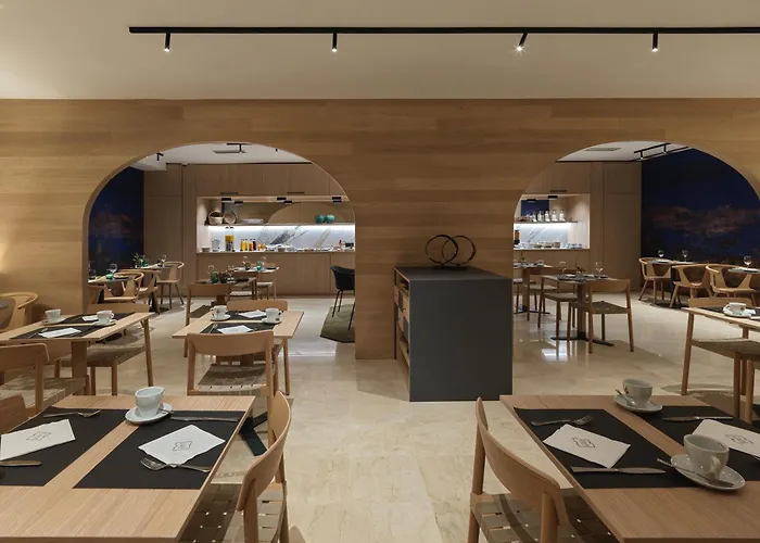 فندق Zenit Coruna آكورونيا