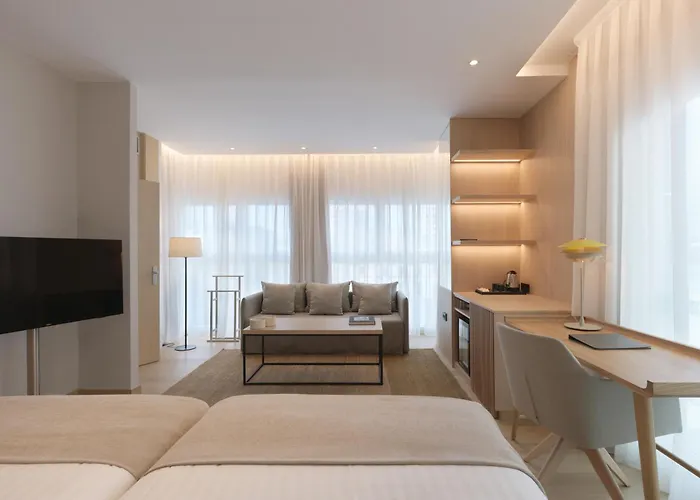 فندق Zenit Coruna