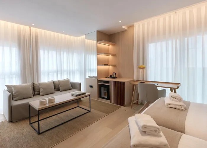 Zenit Coruna 4* آكورونيا