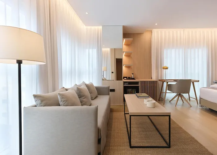 Zenit Coruna آكورونيا